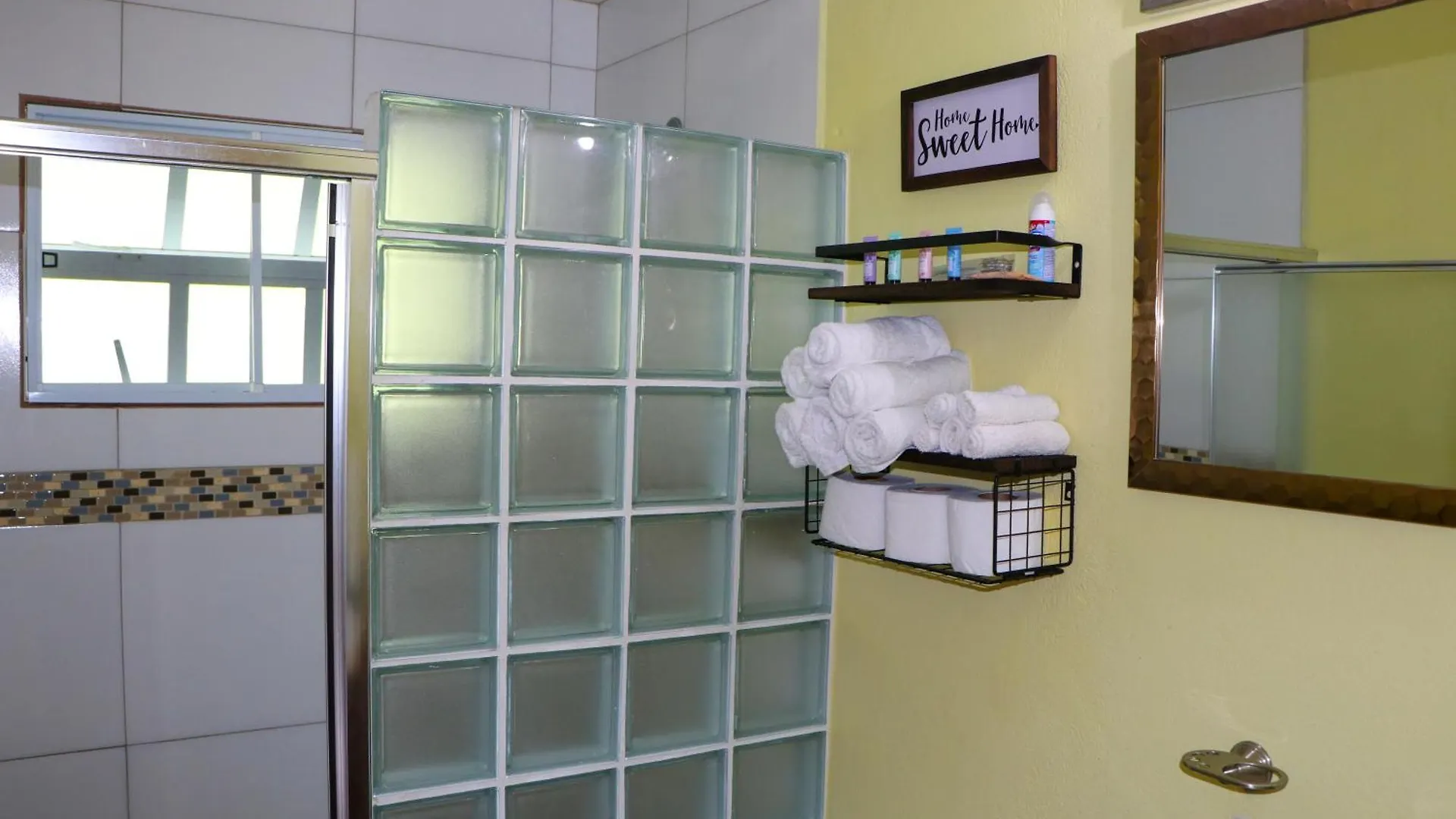 Hidden Gem Apartments Castries 0*,  Saint Lucia